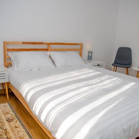 شقة Family House Pristol المظهر الخارجي الصورة